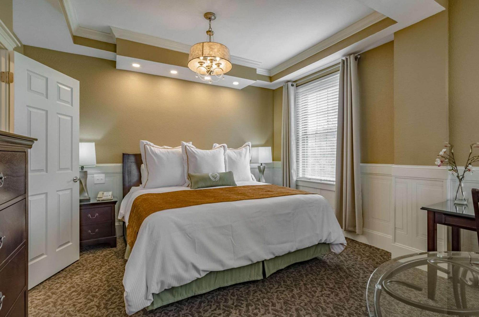 Hotel Bothwell Sedalia Central District, Ascend Hotel Collection Bagian luar foto